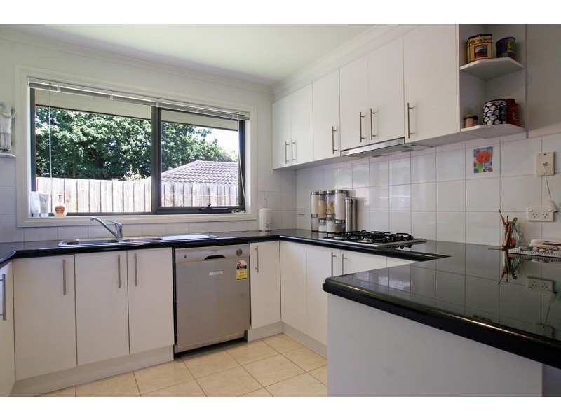2/13 Niel Street, Croydon VIC 3136