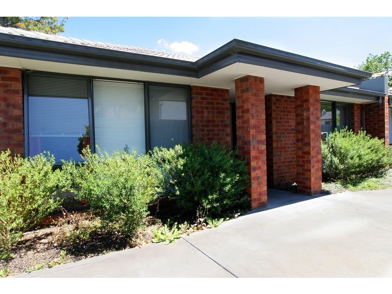 2/13 Niel Street, Croydon VIC 3136