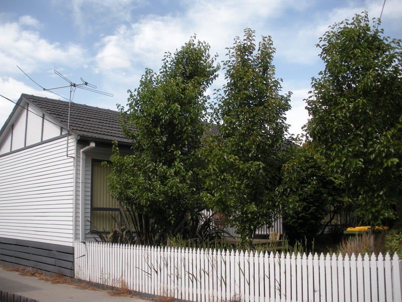 8 Neville Street, Mooroolbark VIC 3138