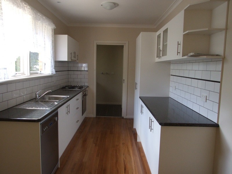 7 Esther Crescent, Mooroolbark VIC 3138