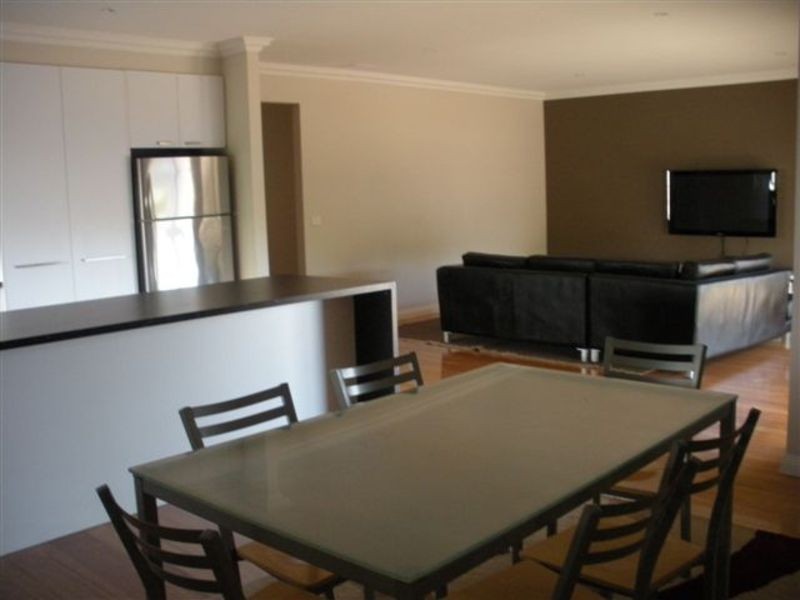 2/10 Dunoon Street, Mooroolbark VIC 3138