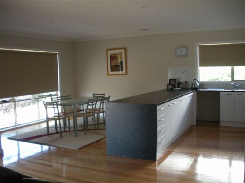 2/10 Dunoon Street, Mooroolbark VIC 3138