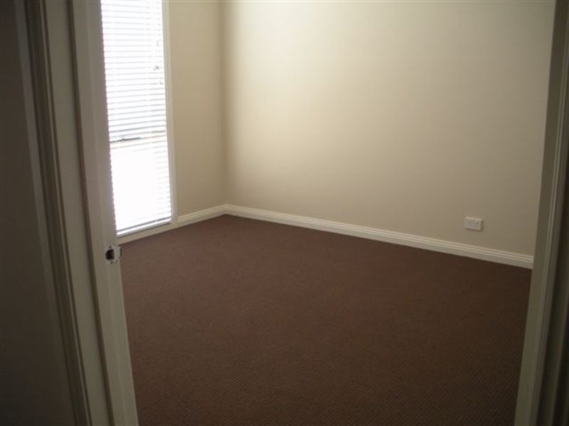 2/10 Dunoon Street, Mooroolbark VIC 3138