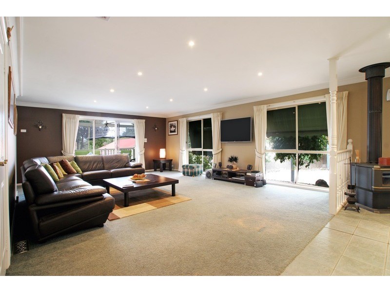 105 Landscape Drive, Mooroolbark VIC 3138