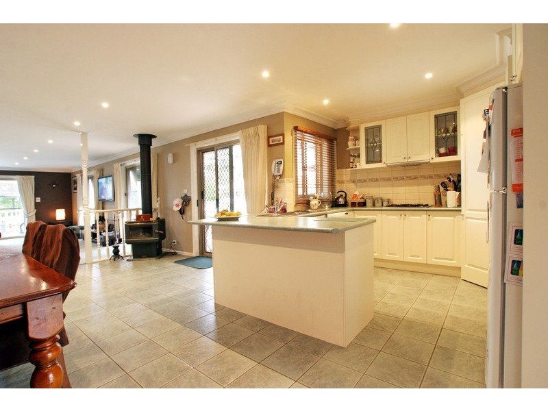 105 Landscape Drive, Mooroolbark VIC 3138