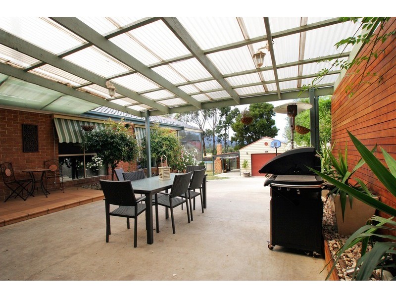 105 Landscape Drive, Mooroolbark VIC 3138