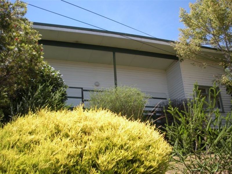 16 Velma Grove, Ringwood VIC 3134