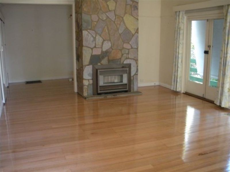 16 Velma Grove, Ringwood VIC 3134