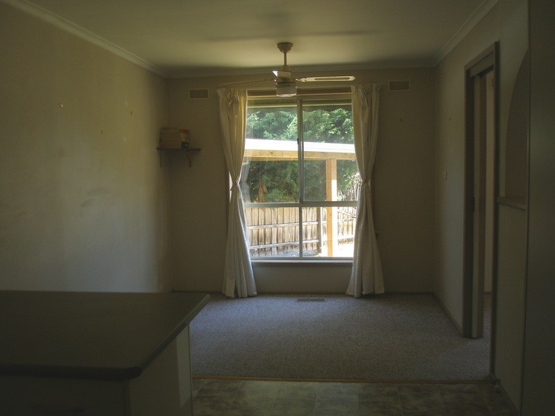 3 Warren Court, Mooroolbark VIC 3138