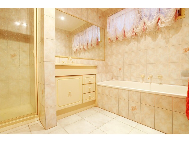 Chirnside Park VIC 3116