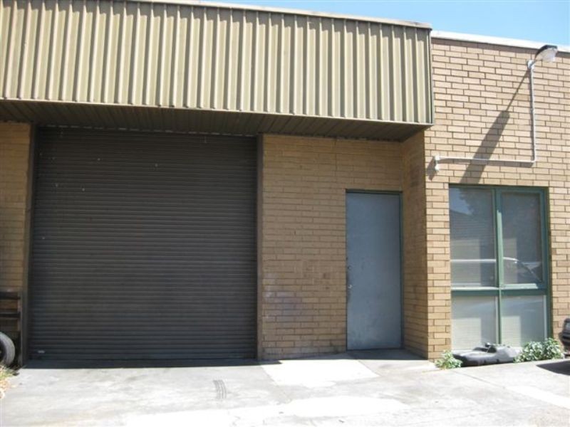 2/65 Lusher Road, Croydon VIC 3136
