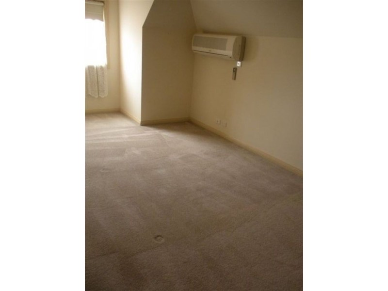 18/355 Dorset Road, Croydon VIC 3136