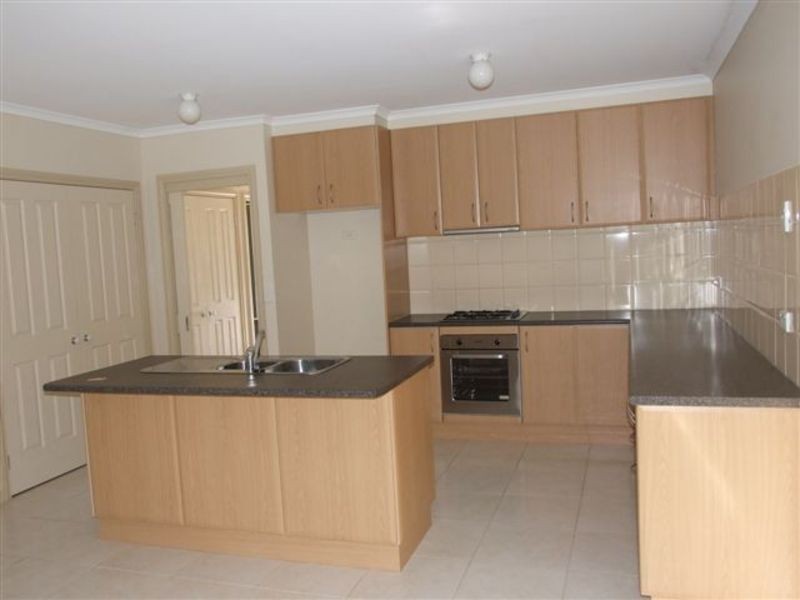 1/12 Victoria Road, Lilydale VIC 3140