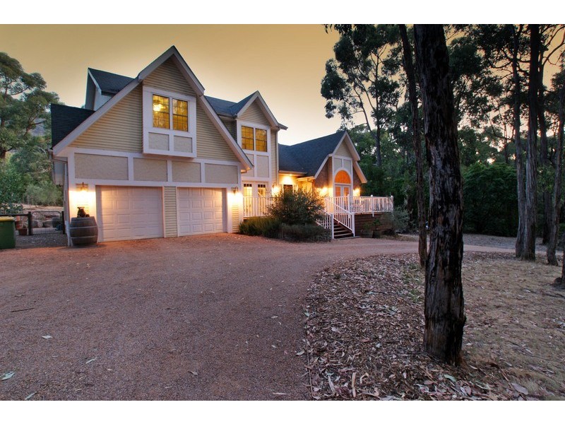 9 Bright Road, Montrose VIC 3765