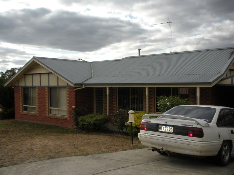 64 Eileen Grove, Woori Yallock VIC 3139