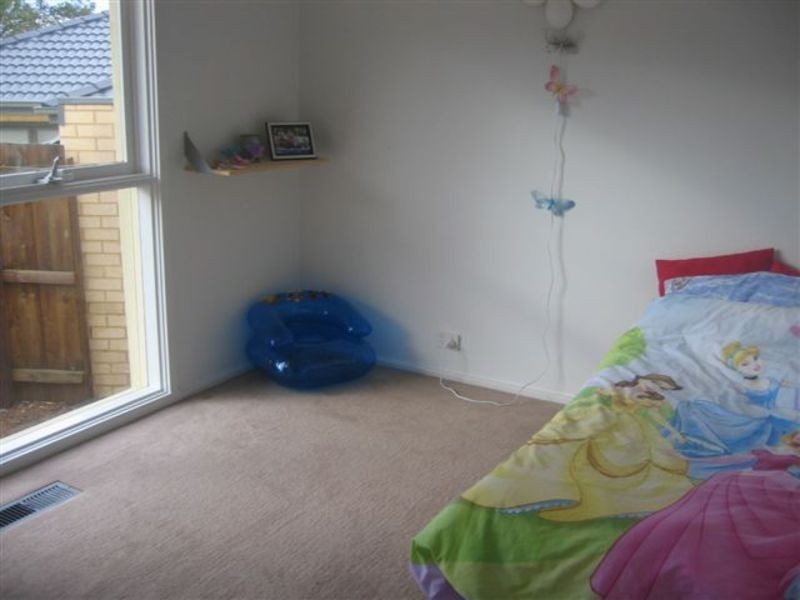 123 Cambridge Road, Mooroolbark VIC 3138