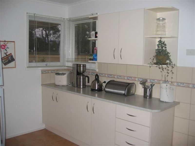 123 Cambridge Road, Mooroolbark VIC 3138