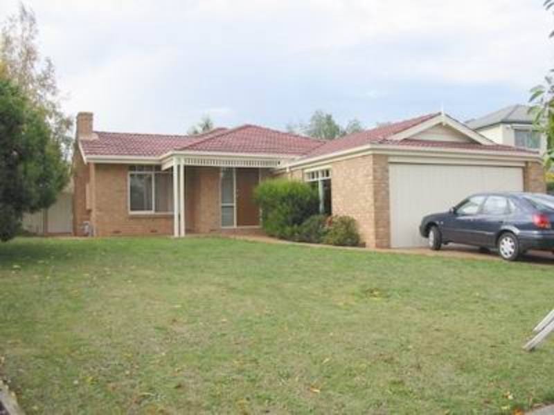 10 Dinsdale Court, Mooroolbark VIC 3138