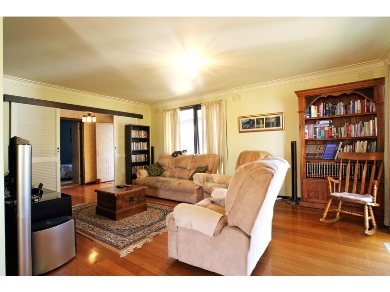 17 Old Kent Road, Mooroolbark VIC 3138