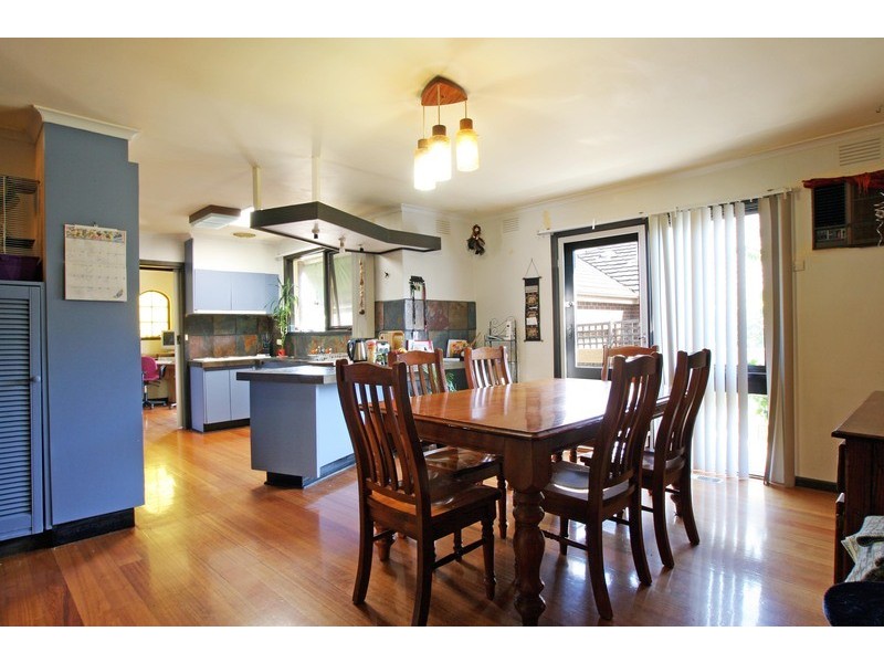 17 Old Kent Road, Mooroolbark VIC 3138