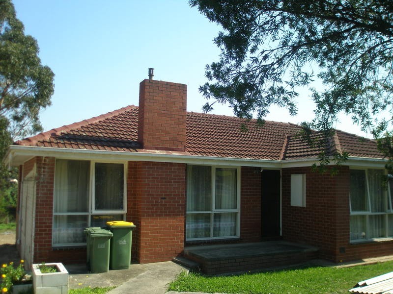 55 Esther Crescent, Mooroolbark VIC 3138