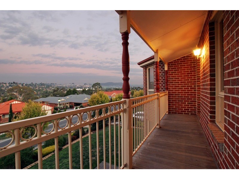 63 Yarra Valley Boulevard, Chirnside Park VIC 3116