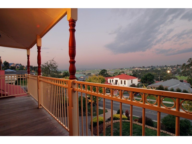 63 Yarra Valley Boulevard, Chirnside Park VIC 3116