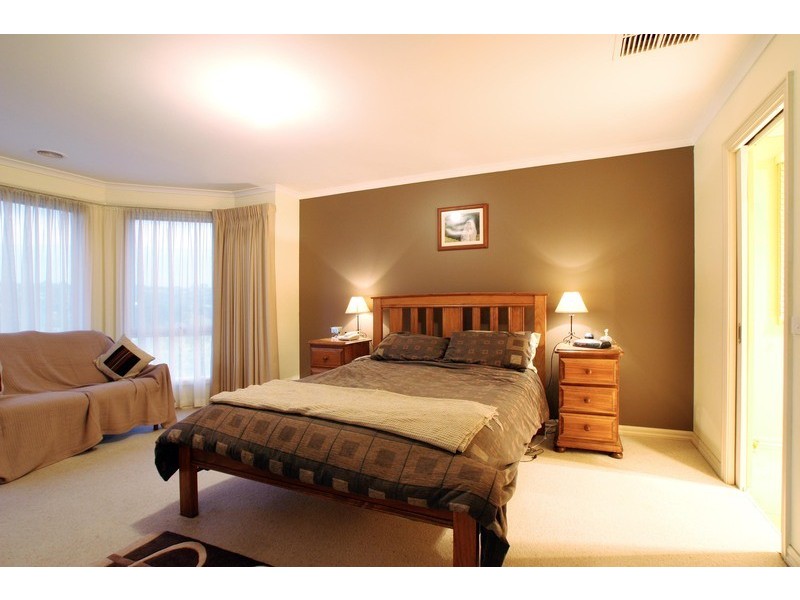 63 Yarra Valley Boulevard, Chirnside Park VIC 3116