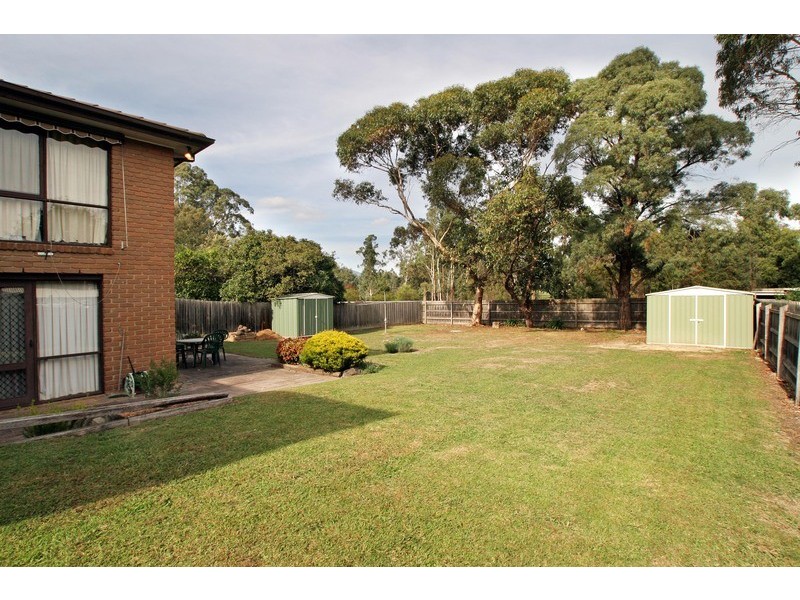 79 Esther Crescent, Mooroolbark VIC 3138