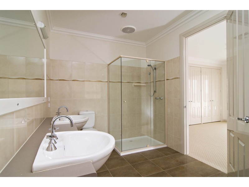 9 Kingston Way, Mooroolbark VIC 3138