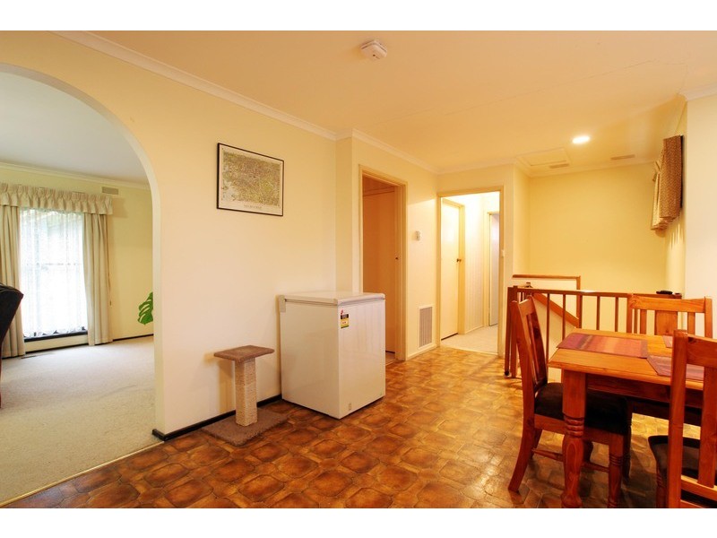 24 Lansell Road, Mooroolbark VIC 3138
