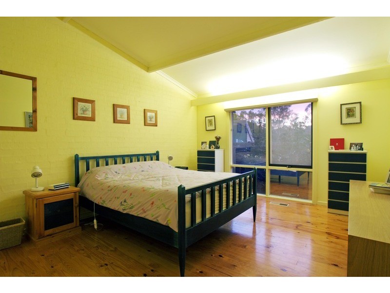 79 Diane Crescent, Croydon VIC 3136