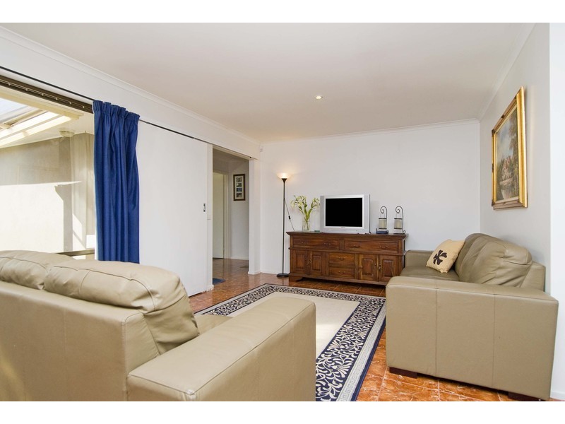 11 Barker Drive, Mooroolbark VIC 3138