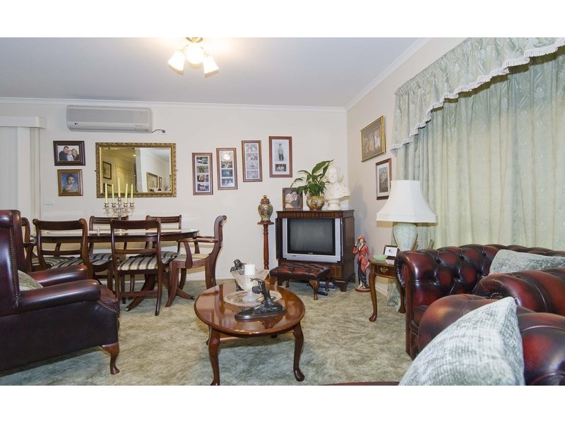 11 Keats Road, Mooroolbark VIC 3138