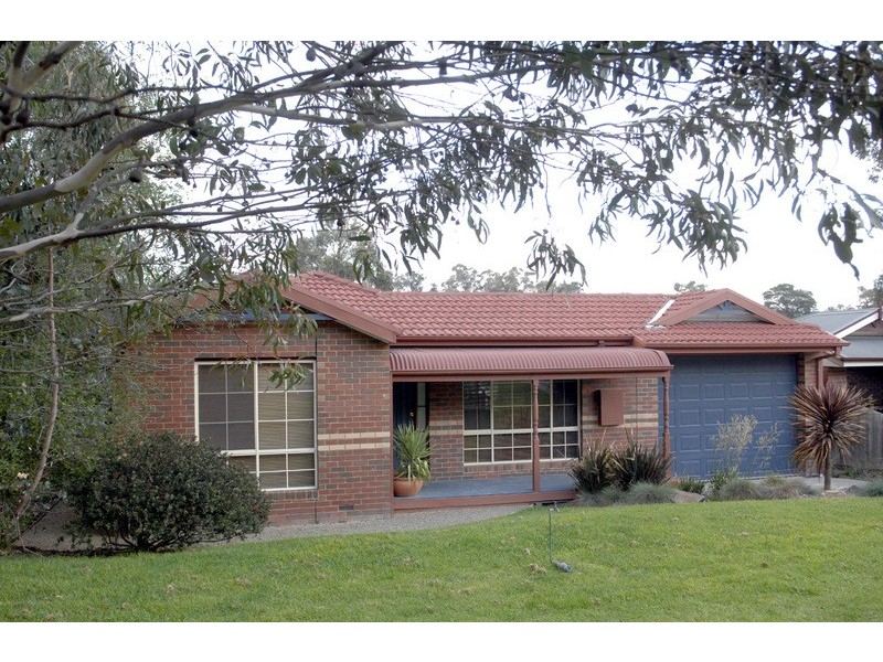 17 Bristol Crescent, Lilydale VIC 3140