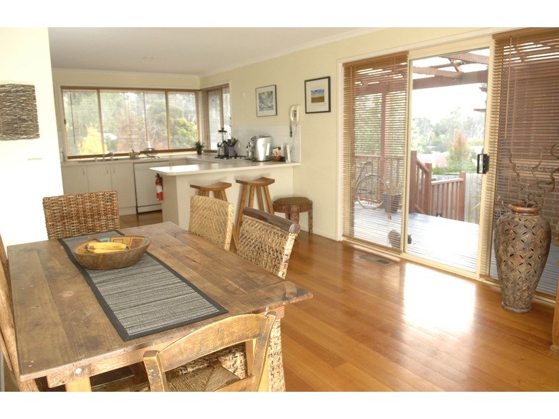 17 Bristol Crescent, Lilydale VIC 3140