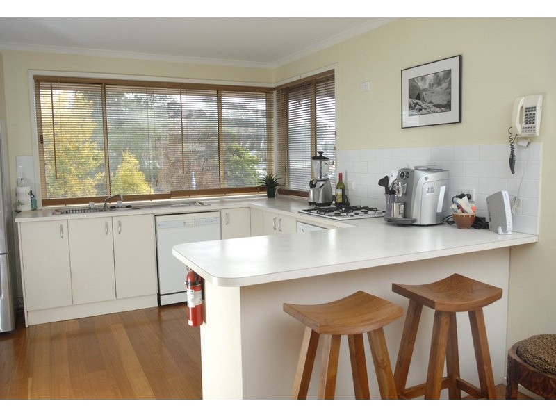 17 Bristol Crescent, Lilydale VIC 3140