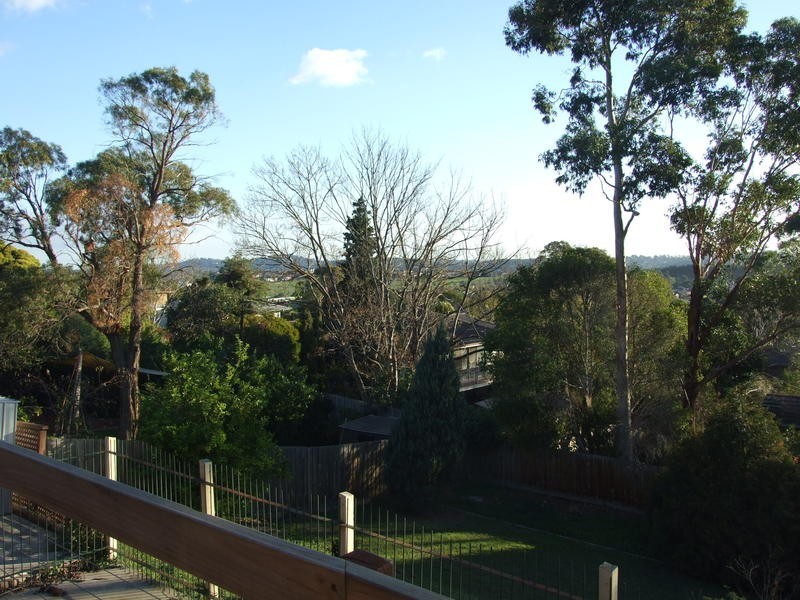 25 Edward Road, Chirnside Park VIC 3116