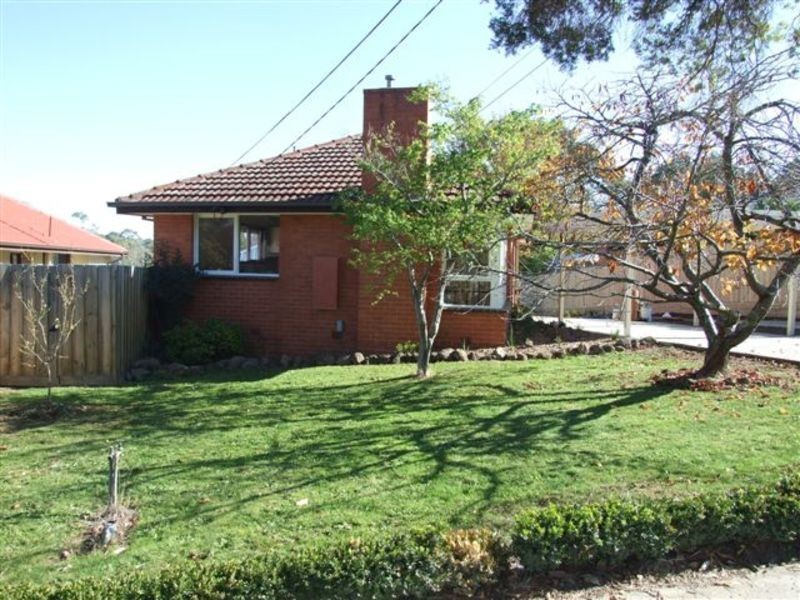16 Greenville Street, Mooroolbark VIC 3138