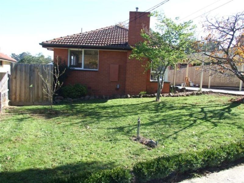 16 Greenville Street, Mooroolbark VIC 3138