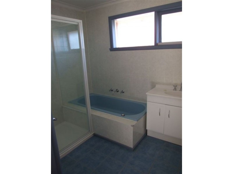 16 Greenville Street, Mooroolbark VIC 3138