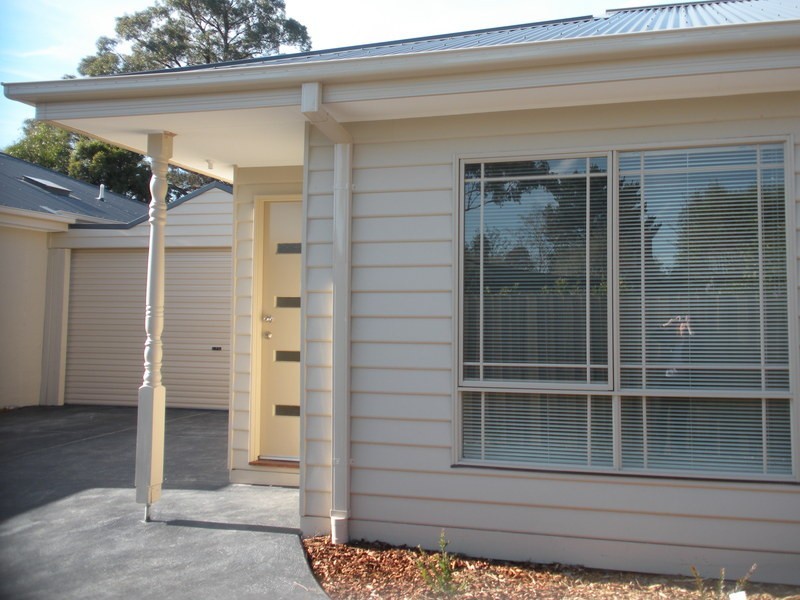 2/12 Byron Road, Kilsyth VIC 3137