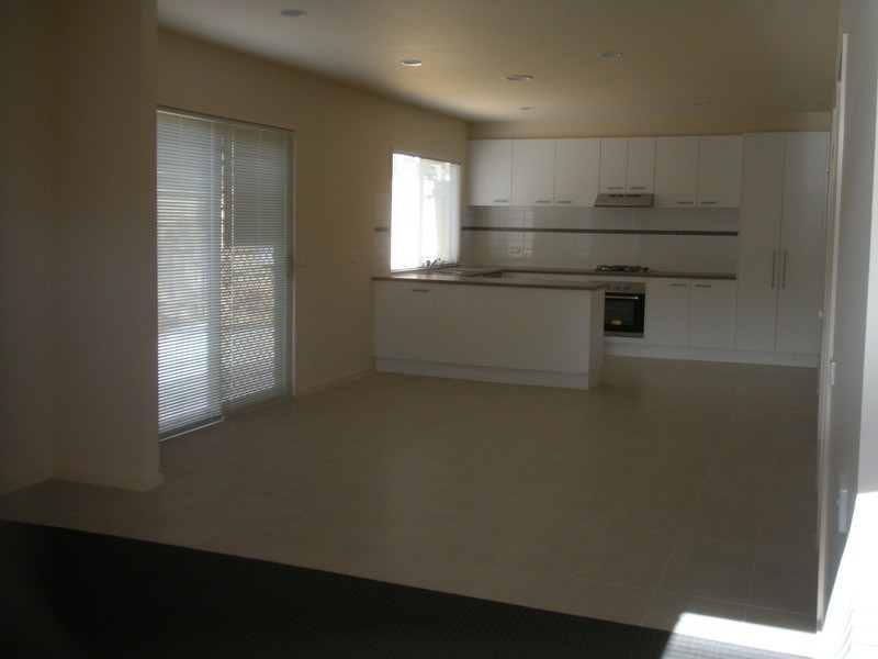 2/12 Byron Road, Kilsyth VIC 3137