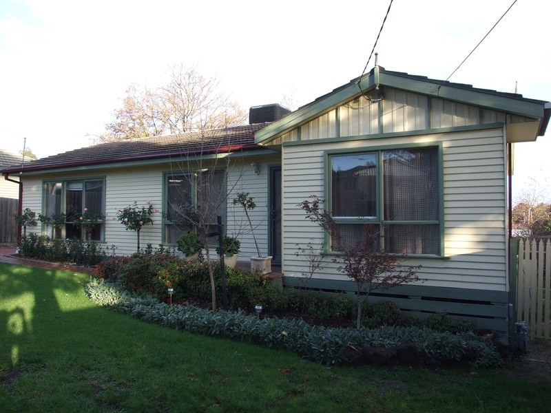 17 Kalimna Street, Mooroolbark VIC 3138