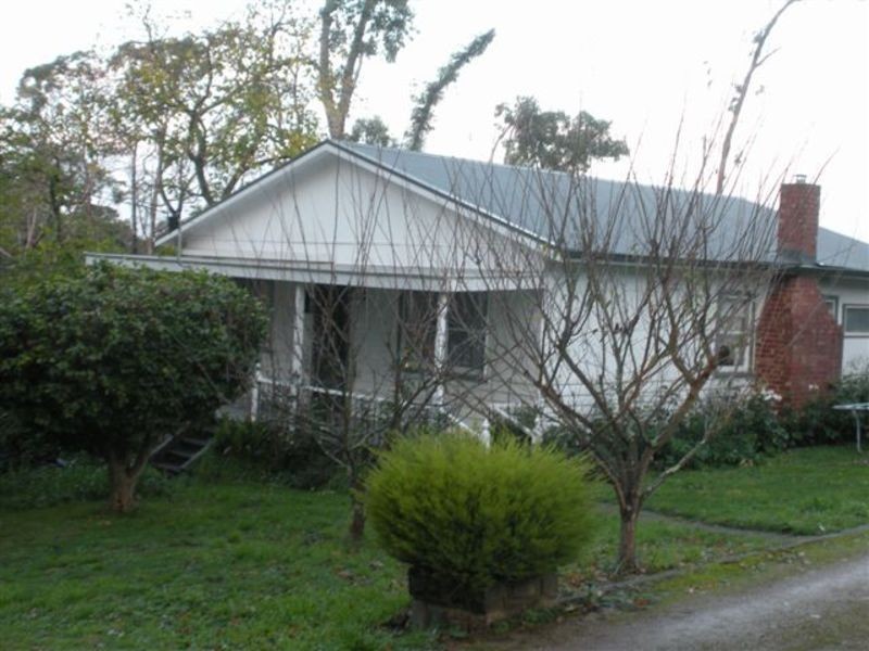 20 School Road, Silvan VIC 3795