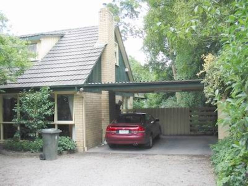 21 Mountain Drive, Mooroolbark VIC 3138