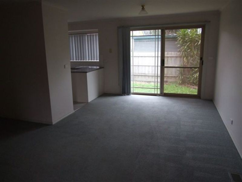 2/12 Lusher Road, Croydon VIC 3136