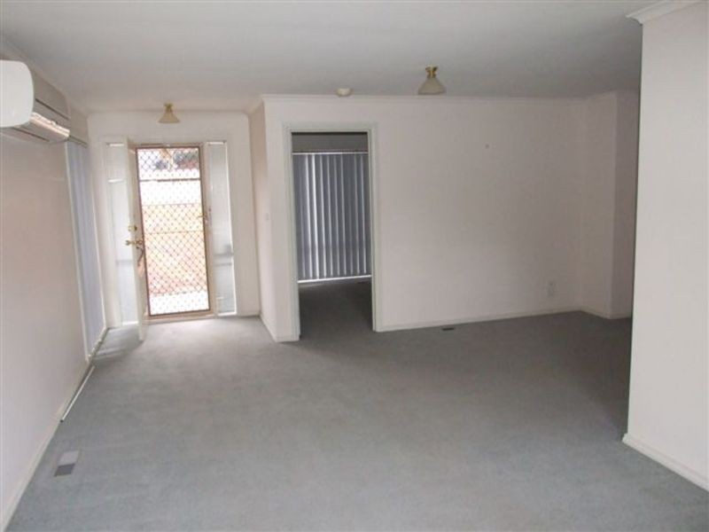 2/12 Lusher Road, Croydon VIC 3136