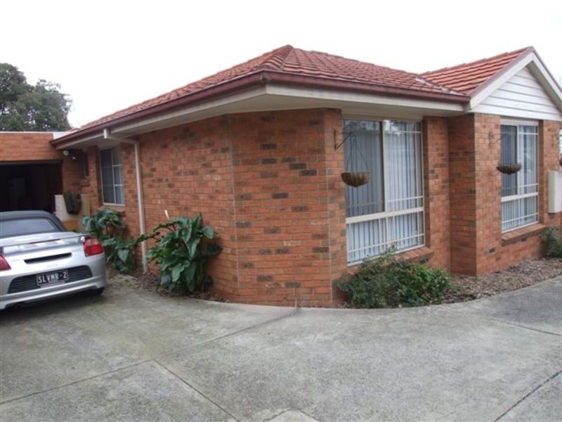 2/12 Lusher Road, Croydon VIC 3136