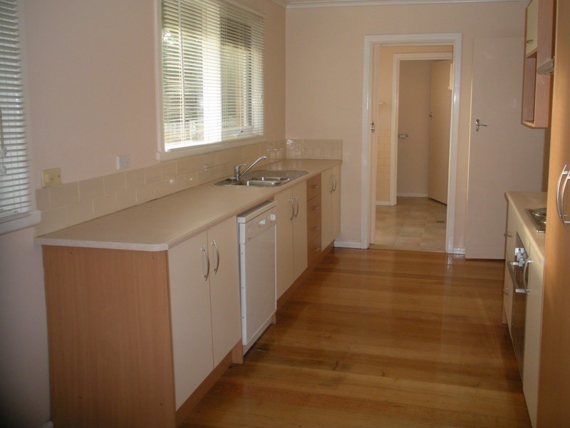 55 Balmoral Road, Kilsyth VIC 3137